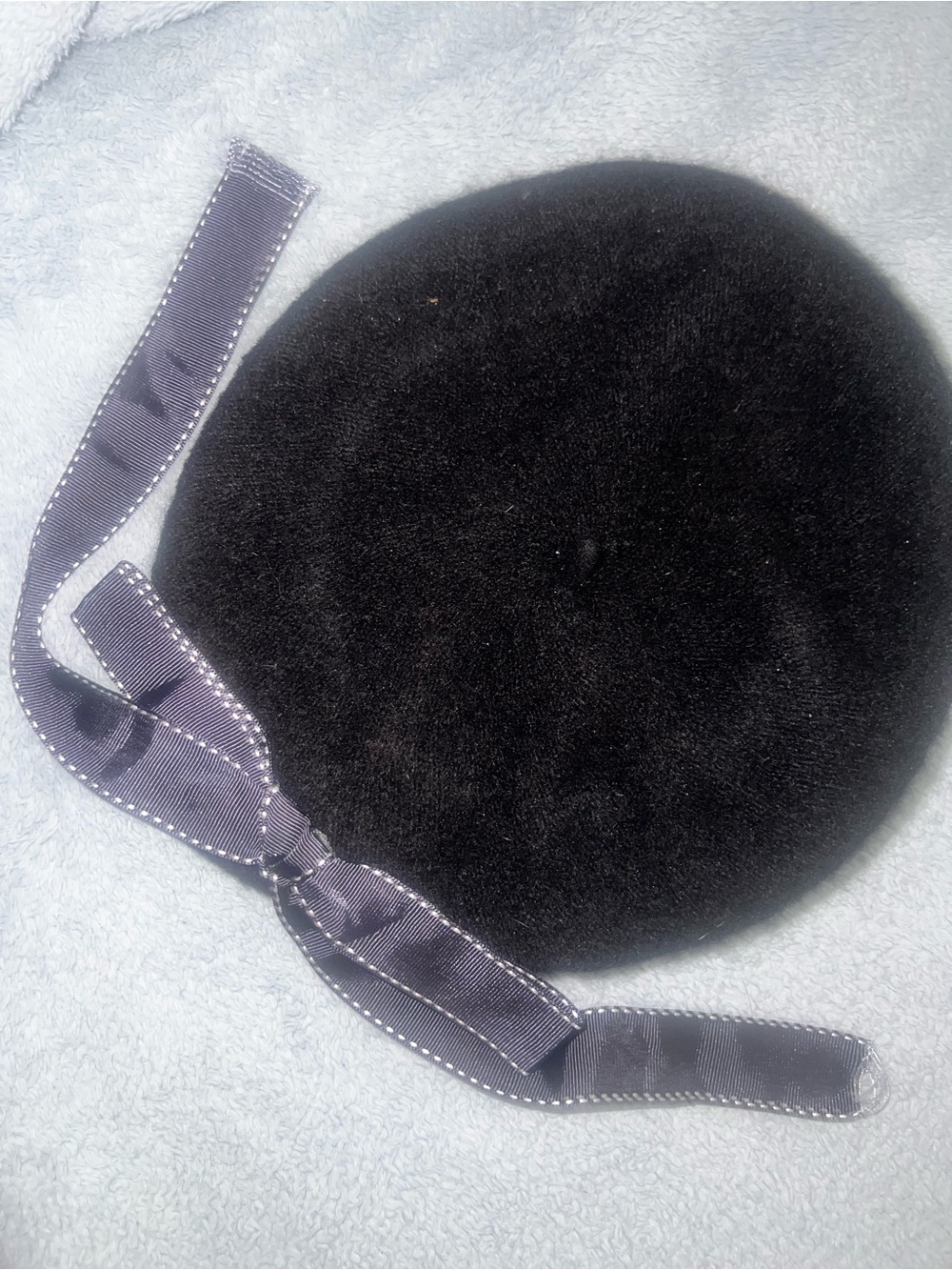 Black Bow Beret - Picture 2 of 8